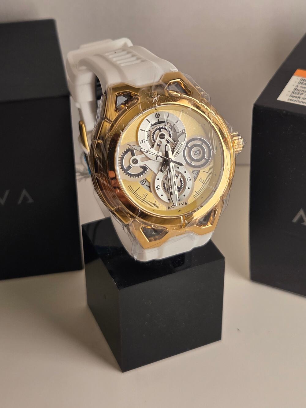 Activa Drift X Invicta ACW9349 010 Gold White 44mm Quartz Sport Watch NWT